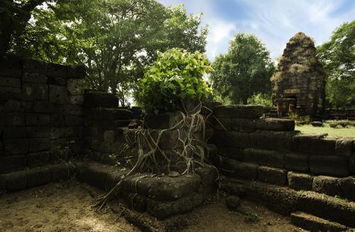 กู่มหาธาตุ (ปรางค์กู่บ้านเขวา) (Ku Bankhaw)