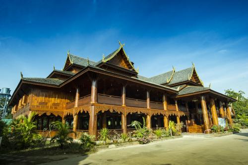 วัดป่าวังน้ำเย็น (Wat pa Wang Nam Yen Temple)
